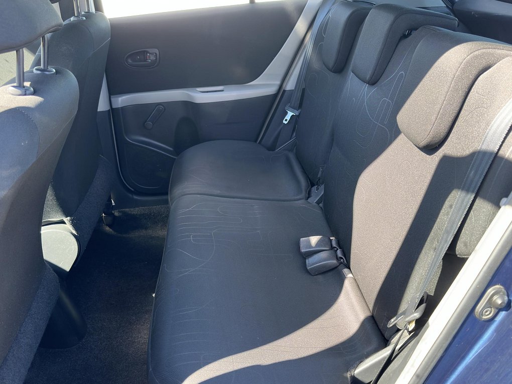 Toyota Yaris 1.3i 