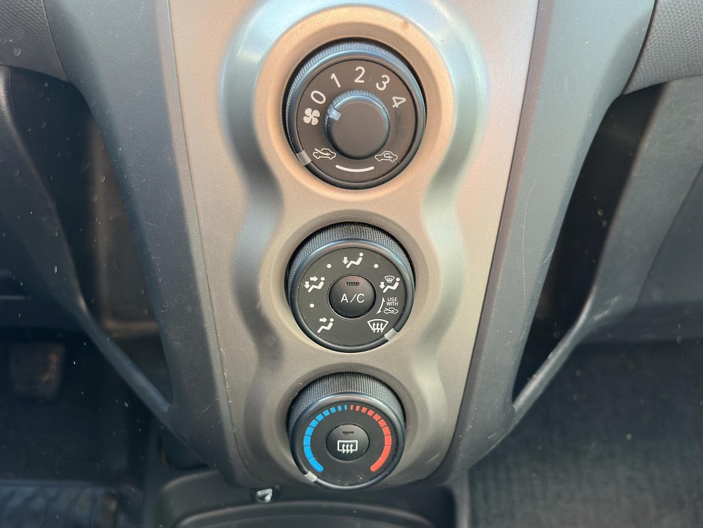Toyota Yaris 1.3i 