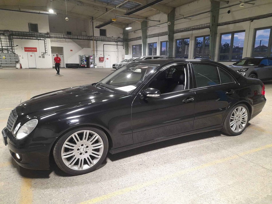 Mercedes-Benz Třída E 2.2 CDi 