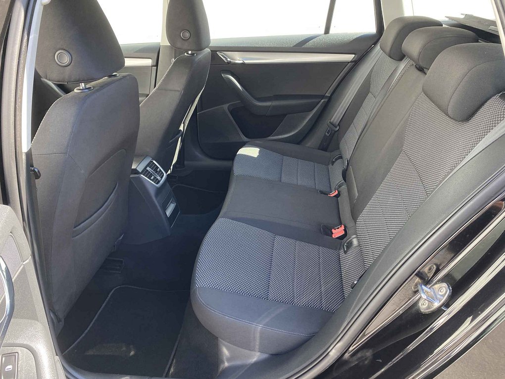 Škoda Octavia III 2.0 TDi Ambiente