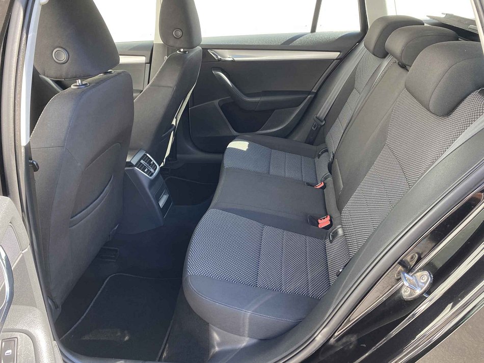 Škoda Octavia III 2.0 TDi Ambiente