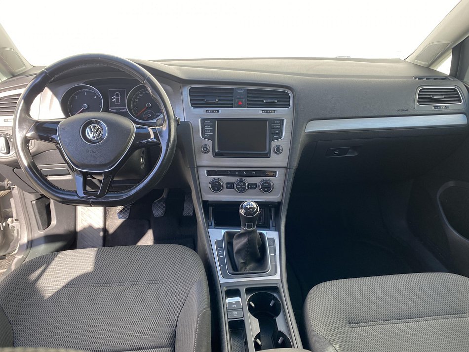 Volkswagen Golf 1.6 TDi 