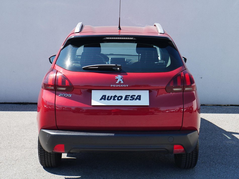 Peugeot 2008 1.2 PT 