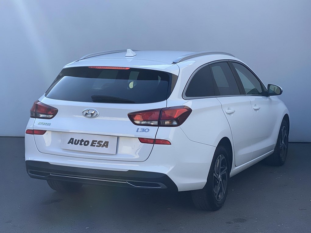 Hyundai I30 1.5 DPi Smart