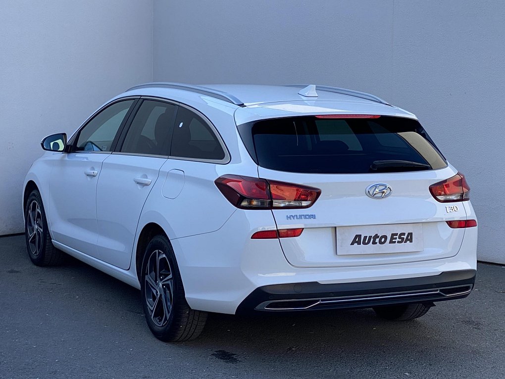 Hyundai I30 1.5 DPi Smart