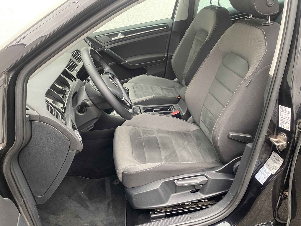 Volkswagen Golf 2.0 TDi Highline