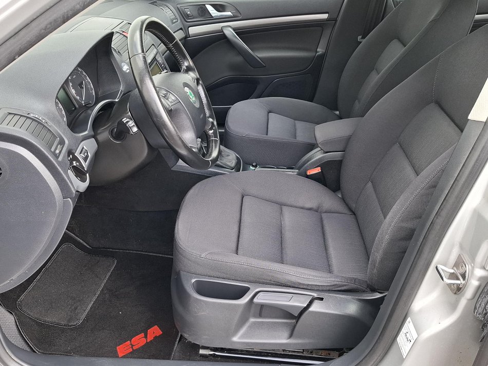 Škoda Octavia II 1.6 FSi Elegance