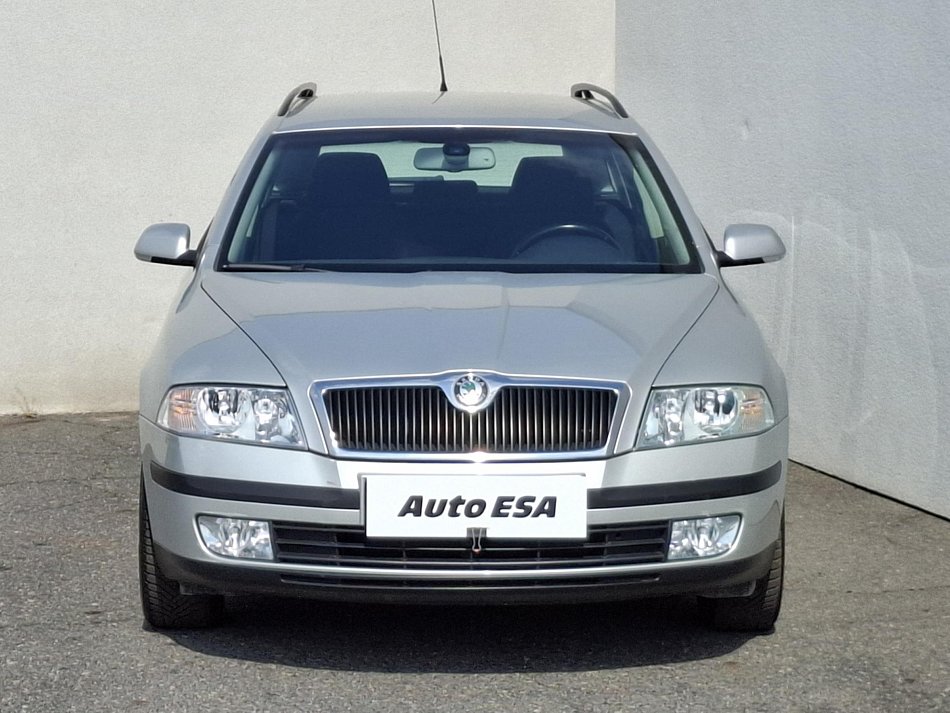 Škoda Octavia II 1.6 FSi Elegance