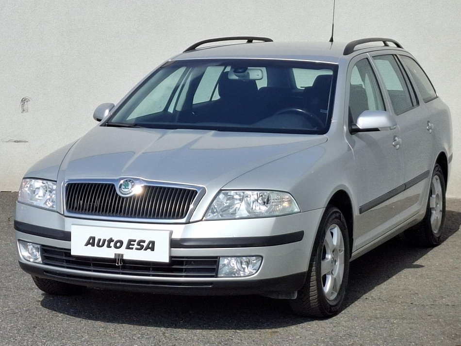 Škoda Octavia II 1.6 FSi Elegance