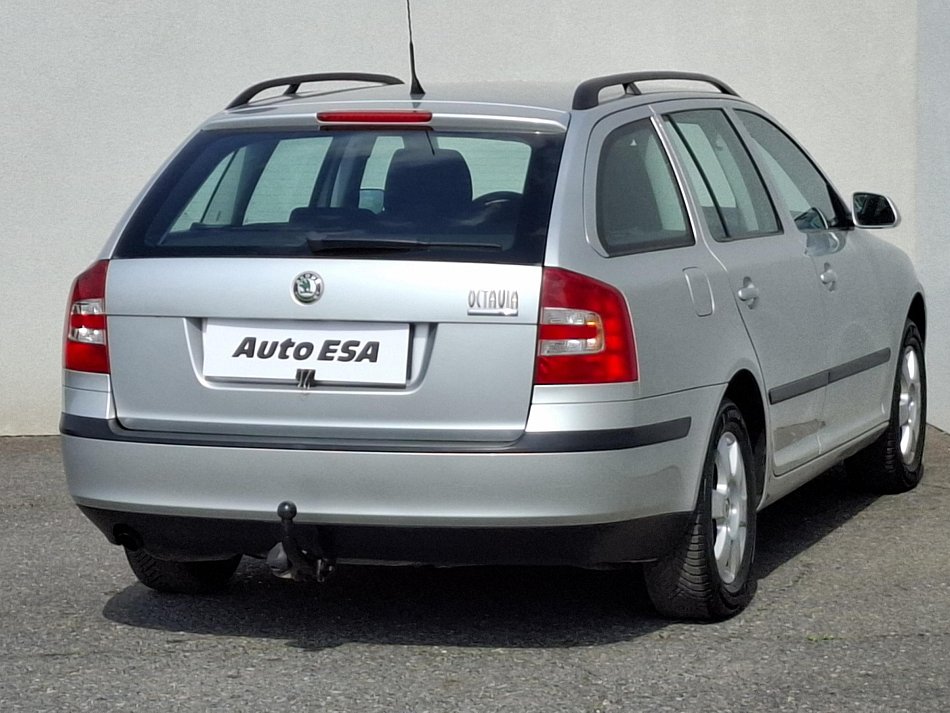 Škoda Octavia II 1.6 FSi Elegance
