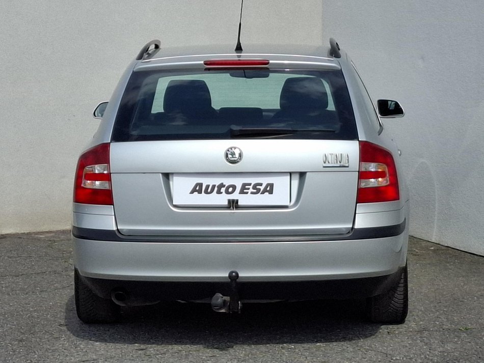 Škoda Octavia II 1.6 FSi Elegance