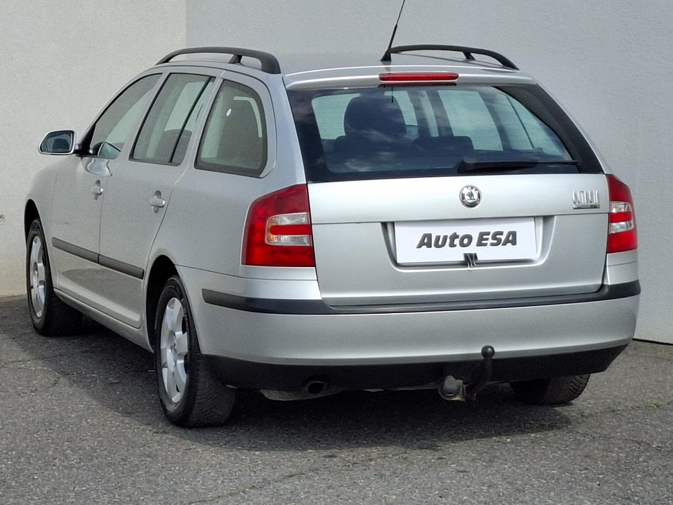 Škoda Octavia II 1.6 FSi Elegance