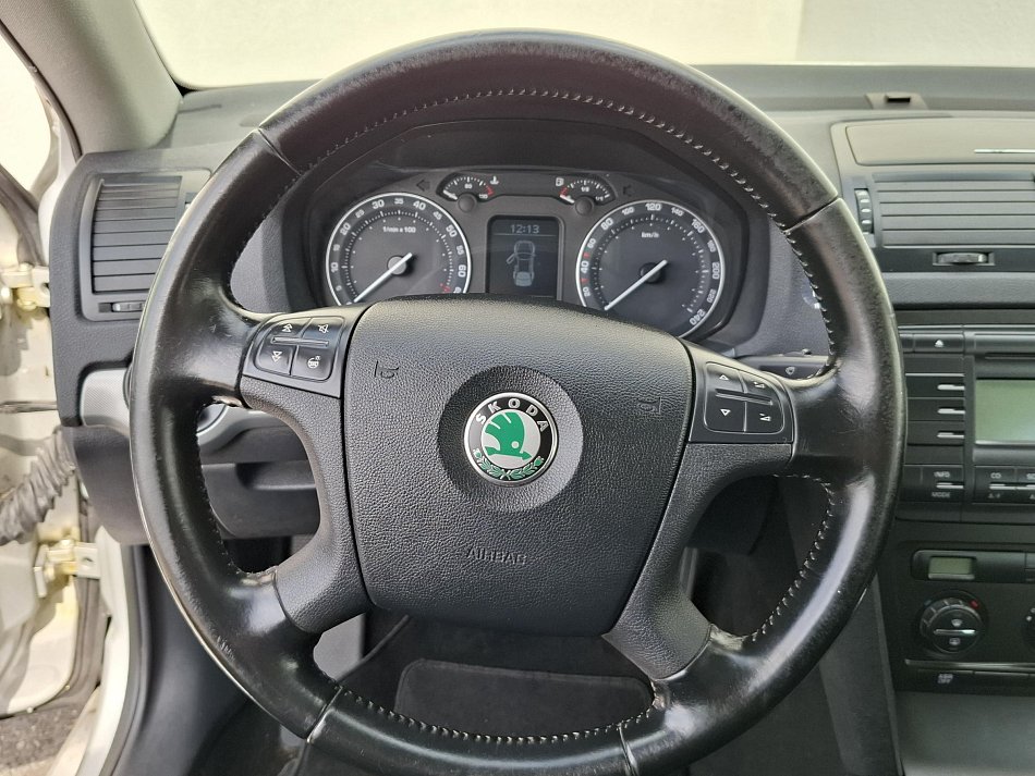 Škoda Octavia II 1.6 FSi Elegance