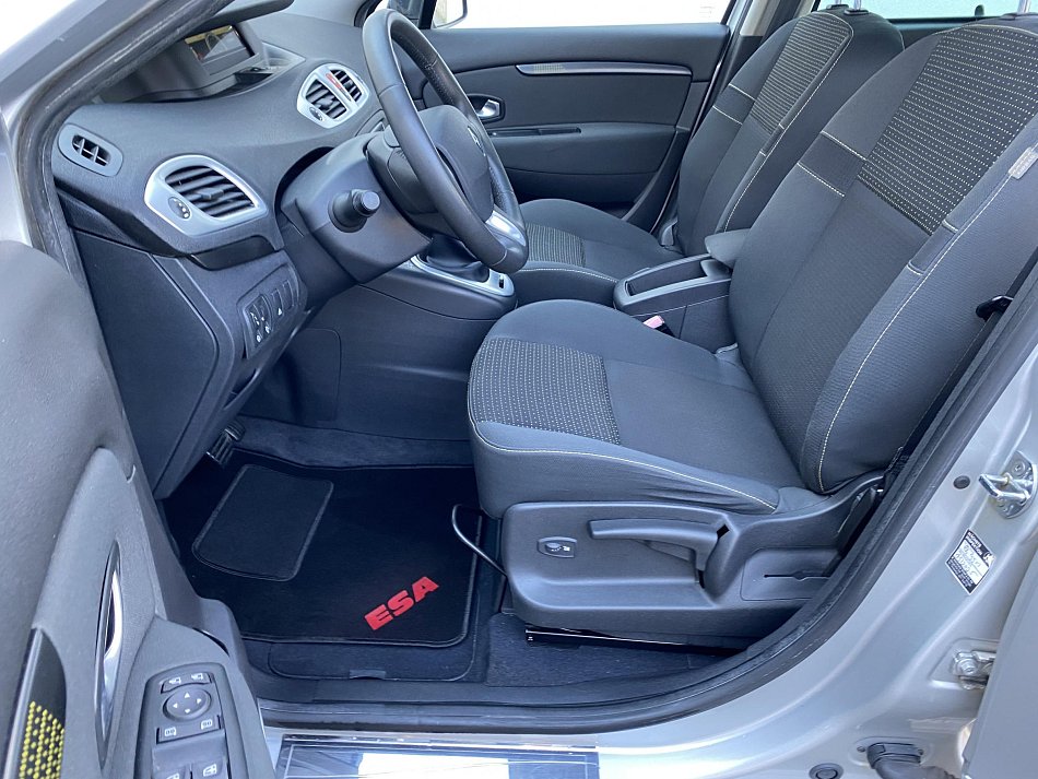 Renault Scénic 2.0dCi Dynamique