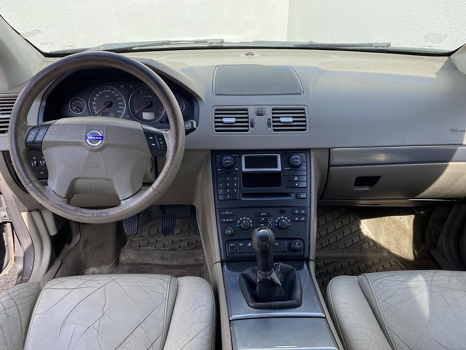 Volvo XC90 2.4D  7míst