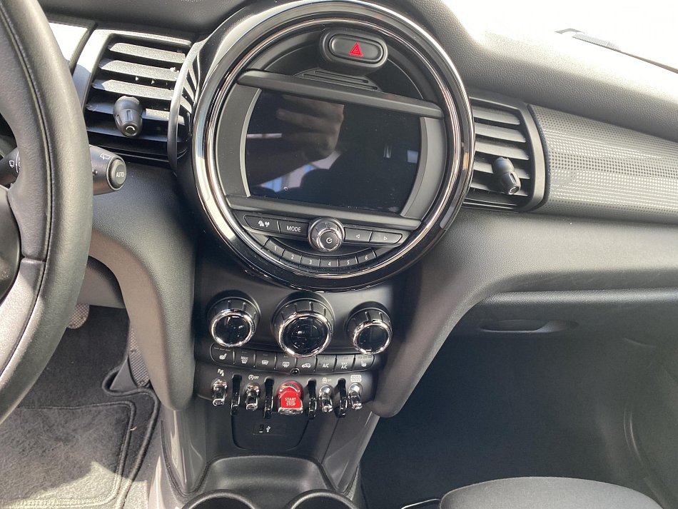 Mini Cooper 1.5 i 