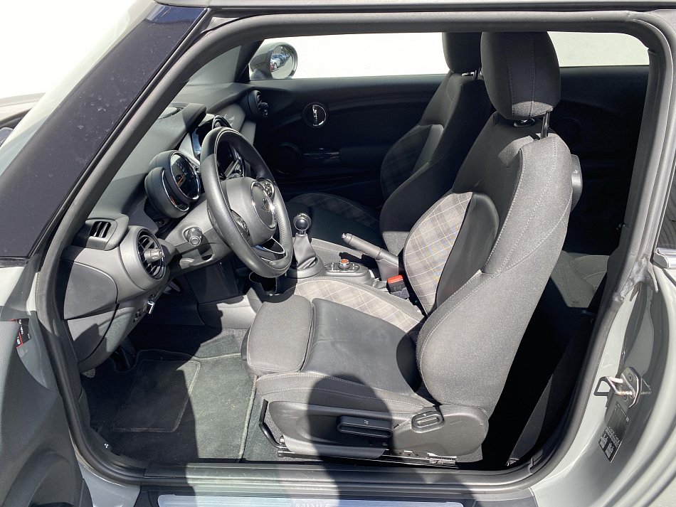 Mini Cooper 1.5 i 