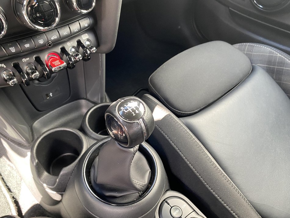 Mini Cooper 1.5 i 