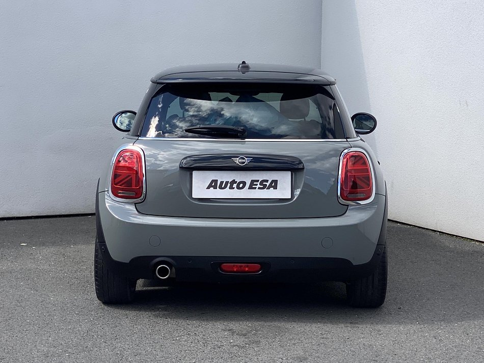 Mini Cooper 1.5 i 