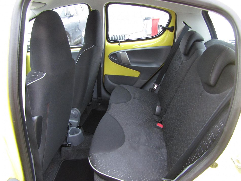Peugeot 107 1.0i 
