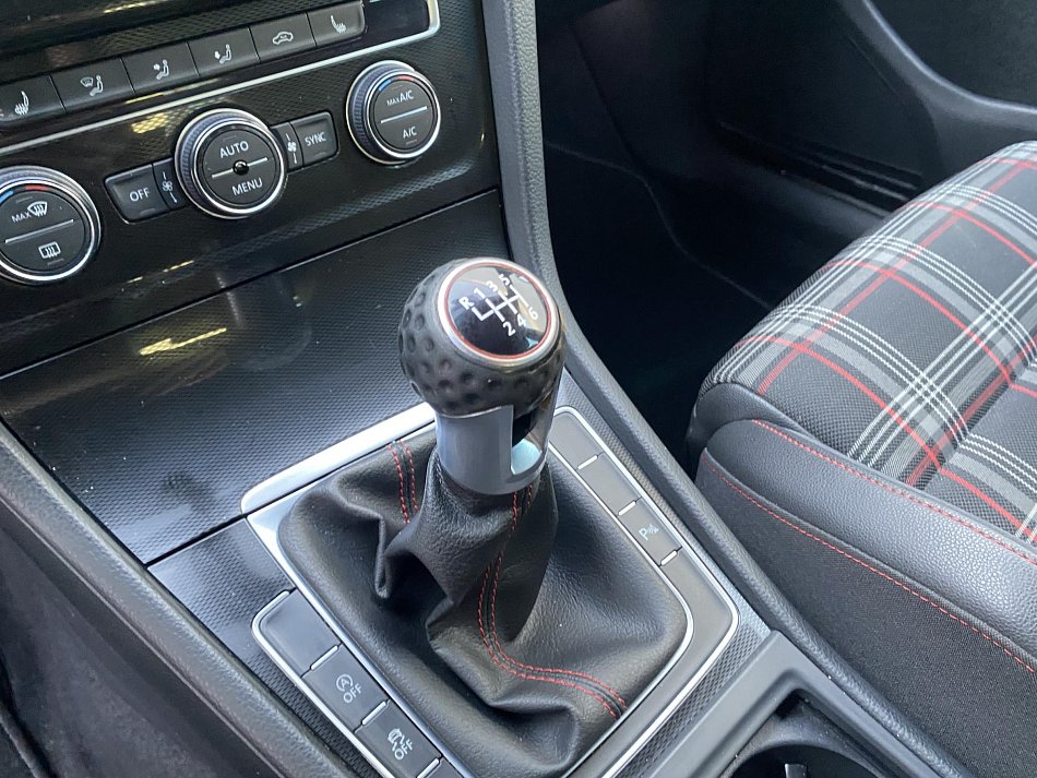 Volkswagen Golf 2.0 TSi GTi