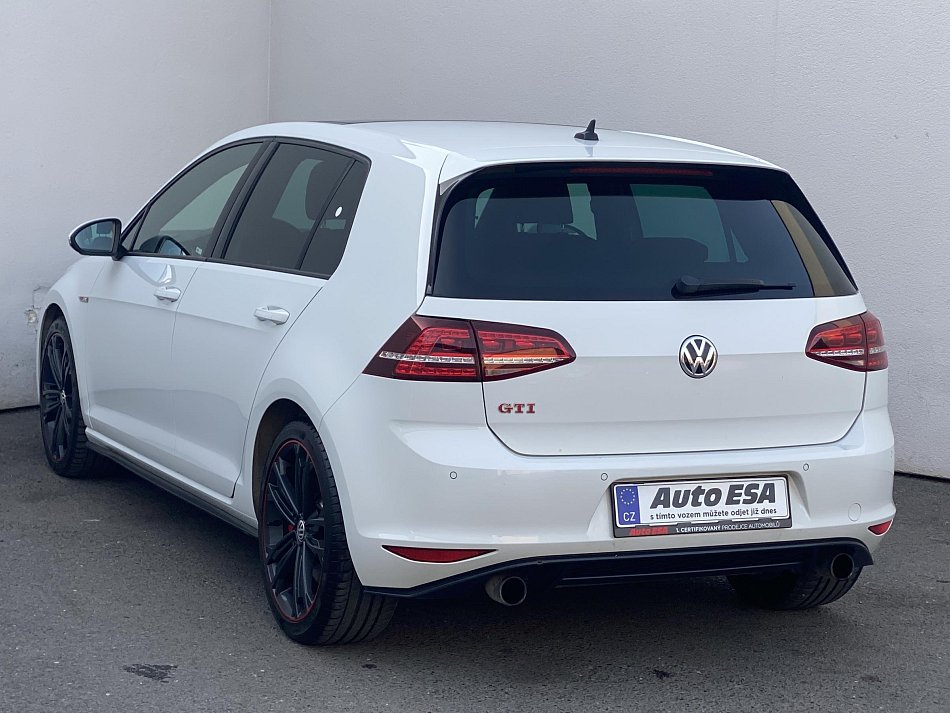 Volkswagen Golf 2.0 TSi GTi
