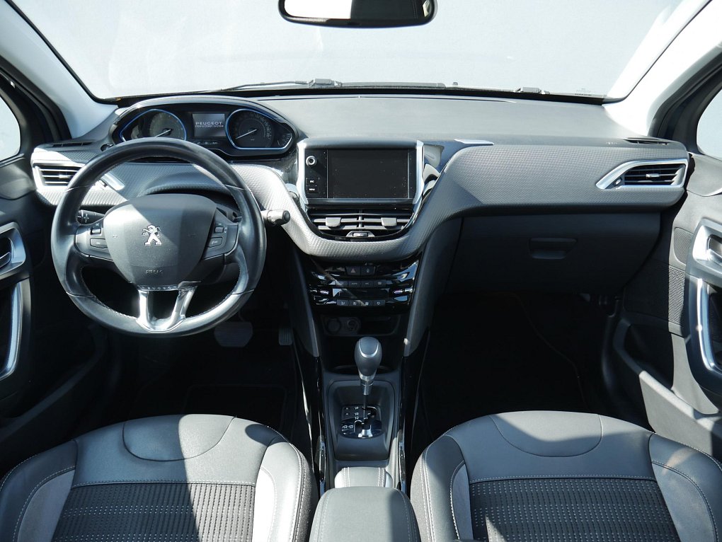 Peugeot 2008 1.2 PT Allure