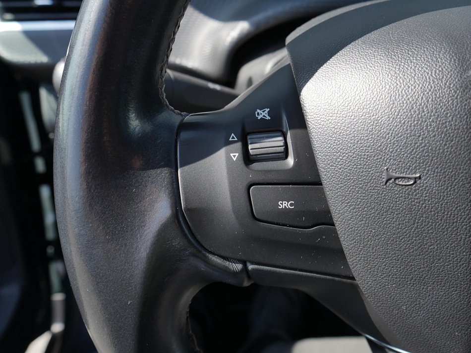 Peugeot 2008 1.2 PT Allure