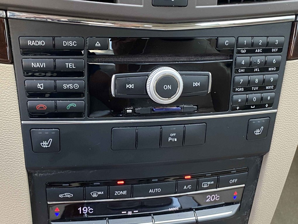 Mercedes-Benz Třída E 3.0 CDi Elegance E350
