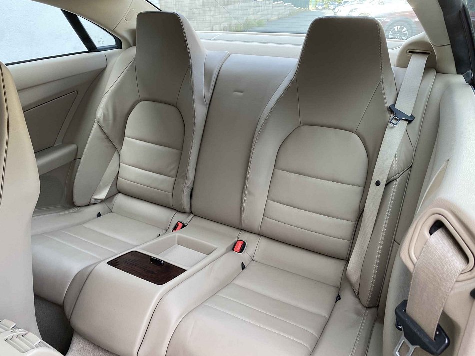 Mercedes-Benz Třída E 3.0 CDi Elegance E350