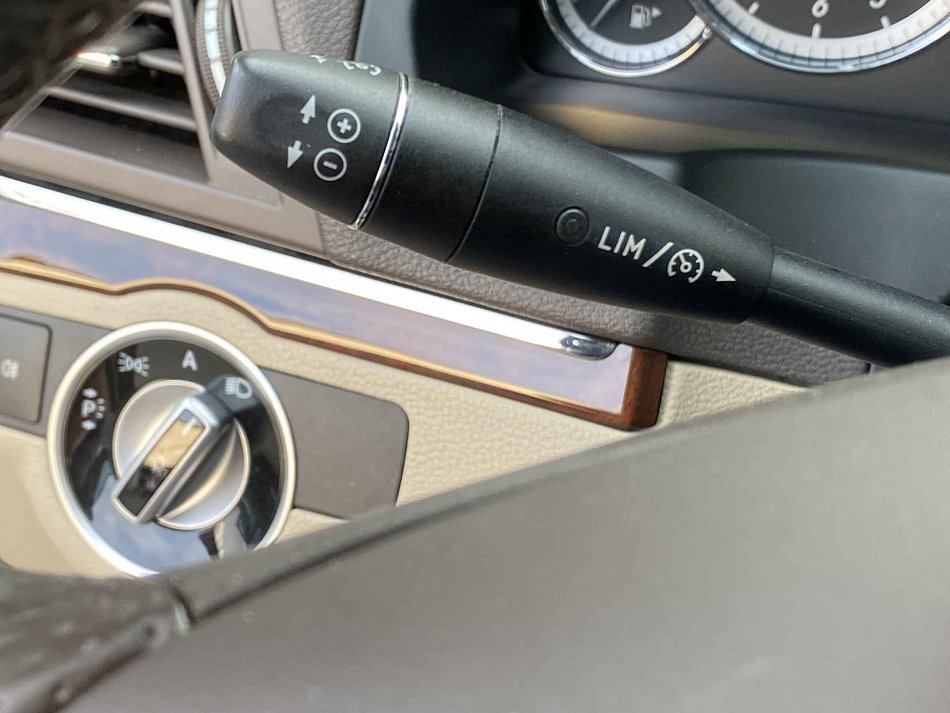 Mercedes-Benz Třída E 3.0 CDi Elegance E350