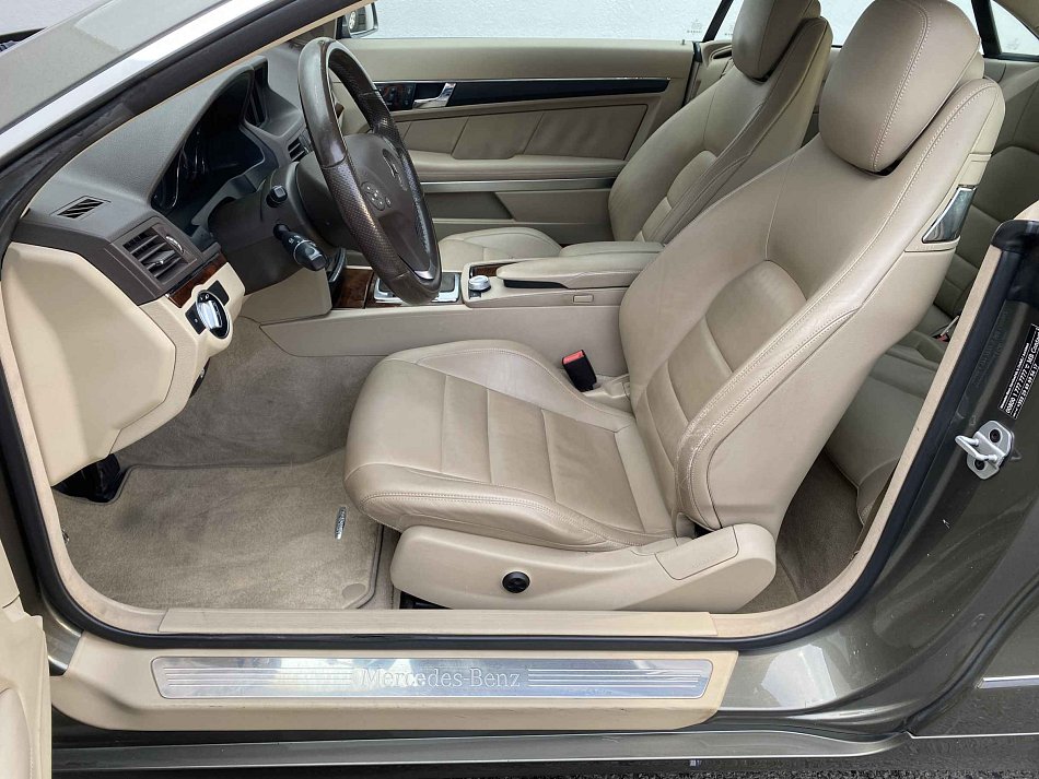 Mercedes-Benz Třída E 3.0 CDi Elegance E350