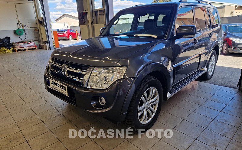 Mitsubishi Pajero 3.2d  4x4, 7míst