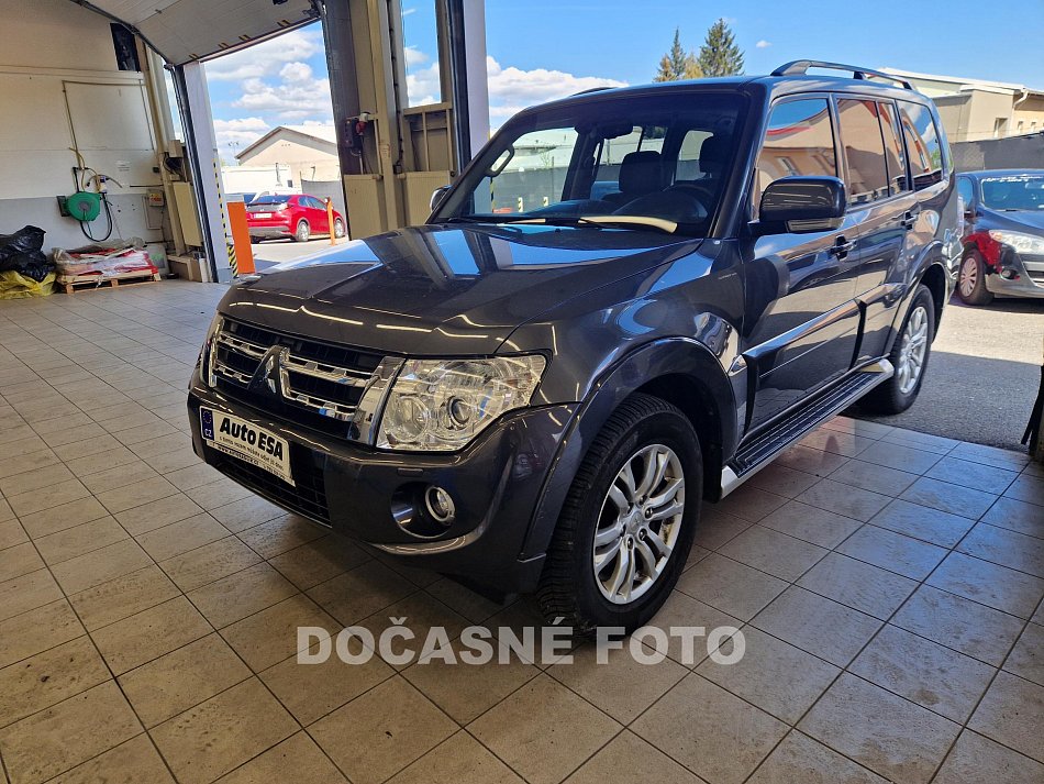 Mitsubishi Pajero 3.2d  4x4, 7míst
