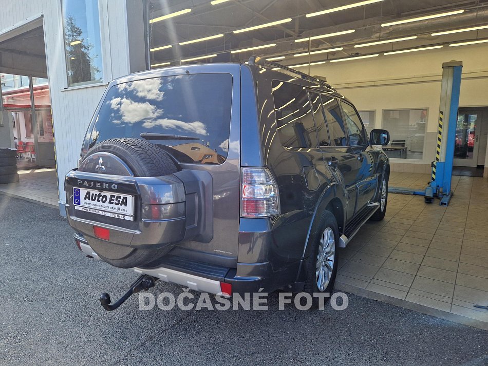Mitsubishi Pajero 3.2d  4x4, 7míst