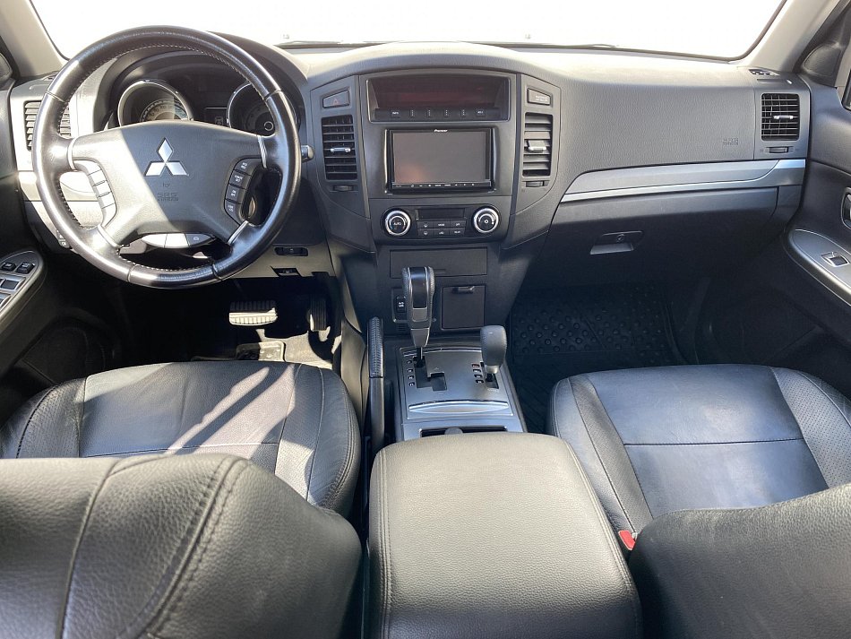 Mitsubishi Pajero 3.2d  4x4, 7míst