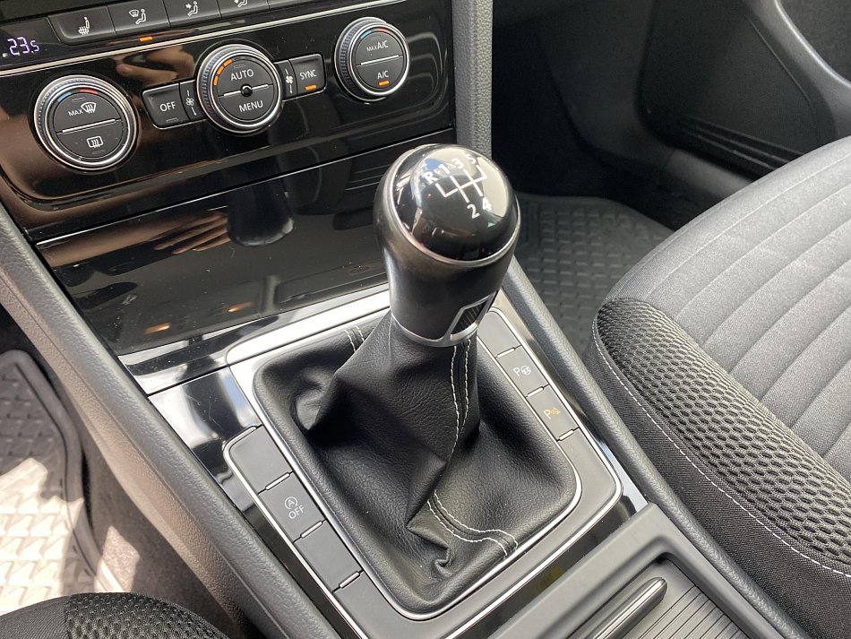 Volkswagen Golf 1.6 TDi CUP