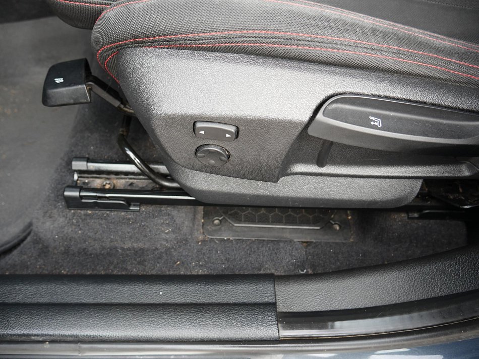 BMW Řada 2 2.0D  xD, 7míst
