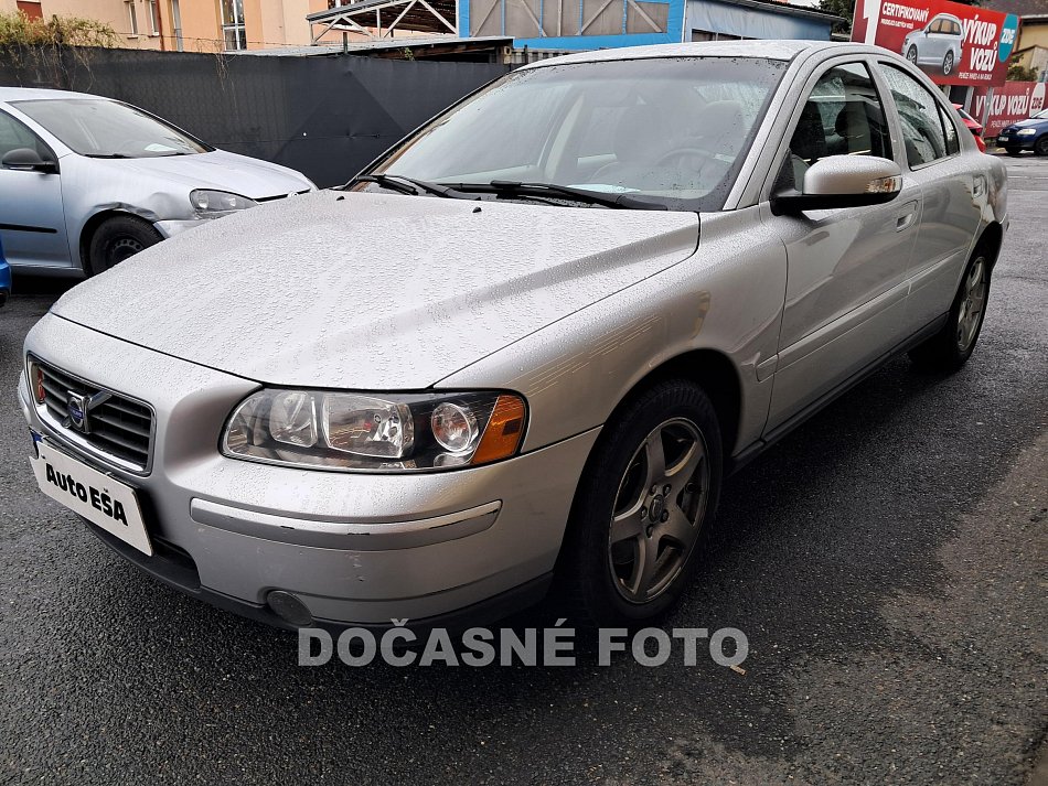Volvo S60 2.4i 
