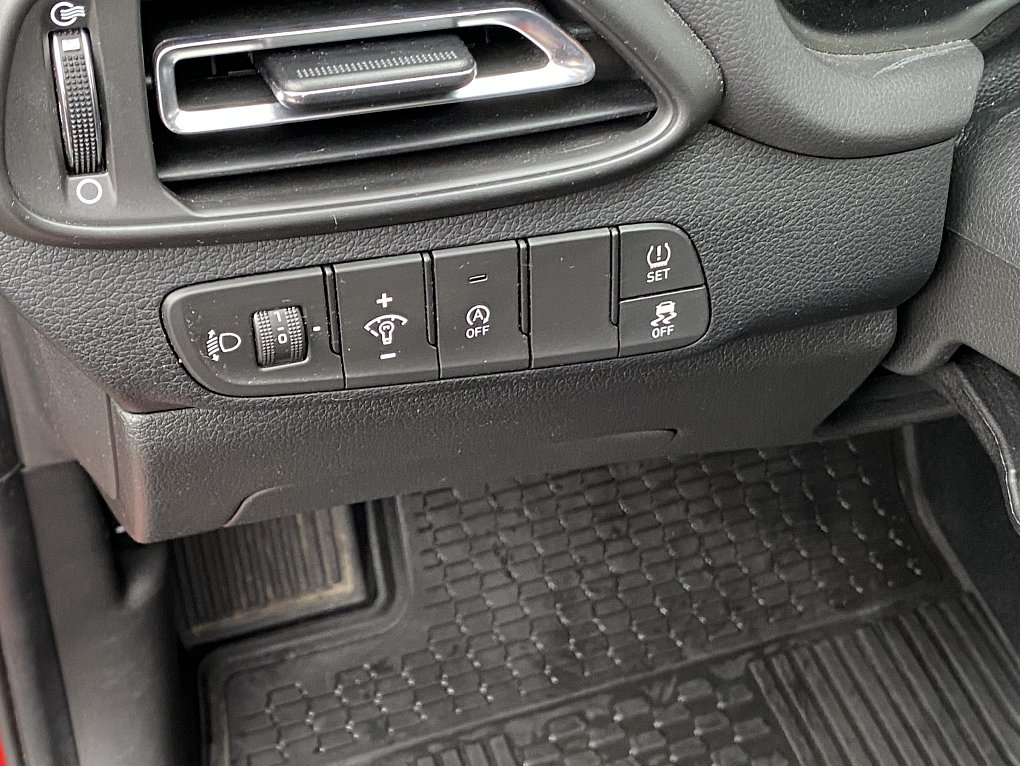 Hyundai I30 1.5 DPi Smart