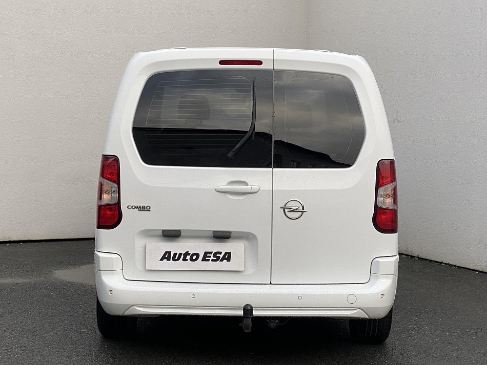 Opel Combo 1.2T Enjoy MAXi