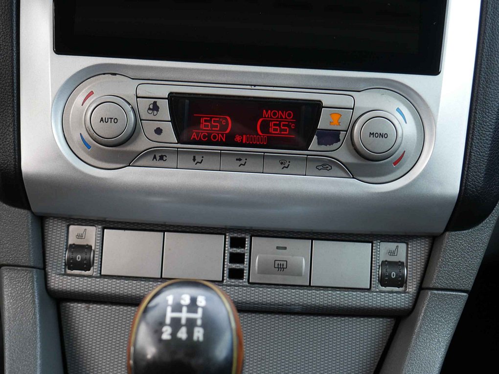 Ford Focus 2.0i 