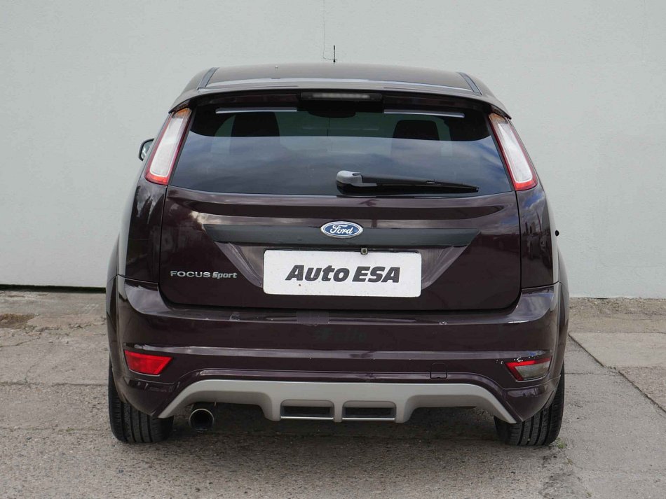 Ford Focus 2.0i 