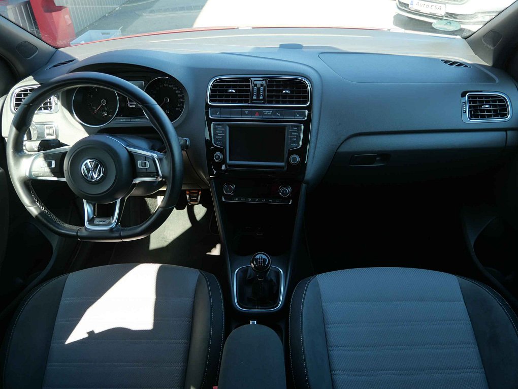 Volkswagen Polo 1.0 MPi R-line