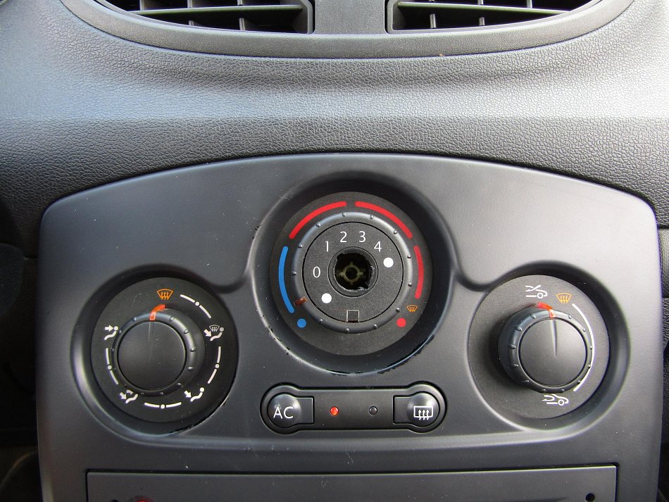 Renault Clio 1.2i 