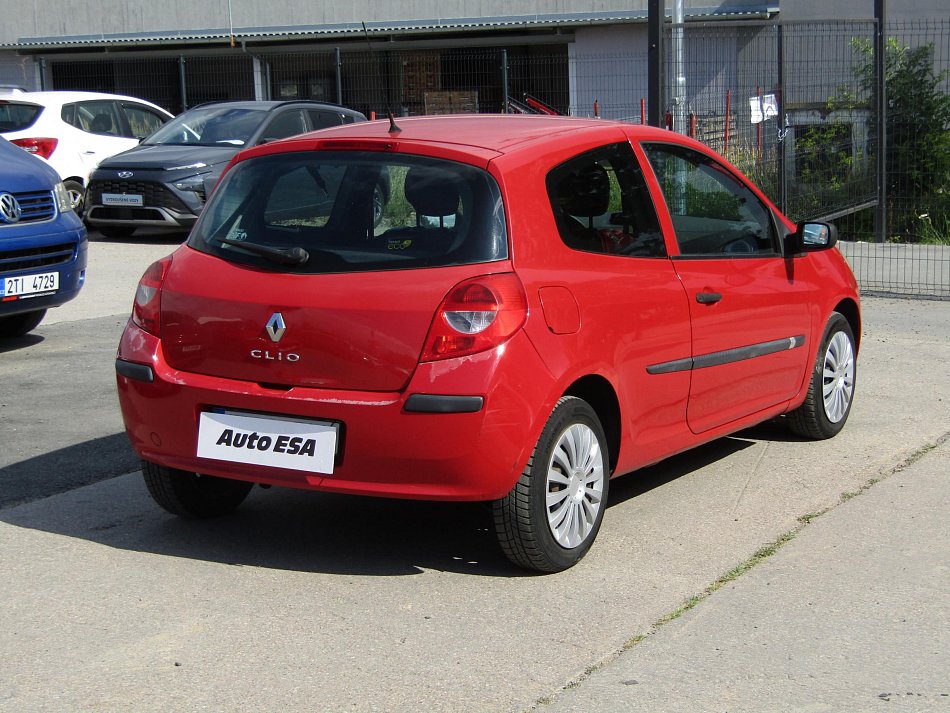 Renault Clio 1.2i 