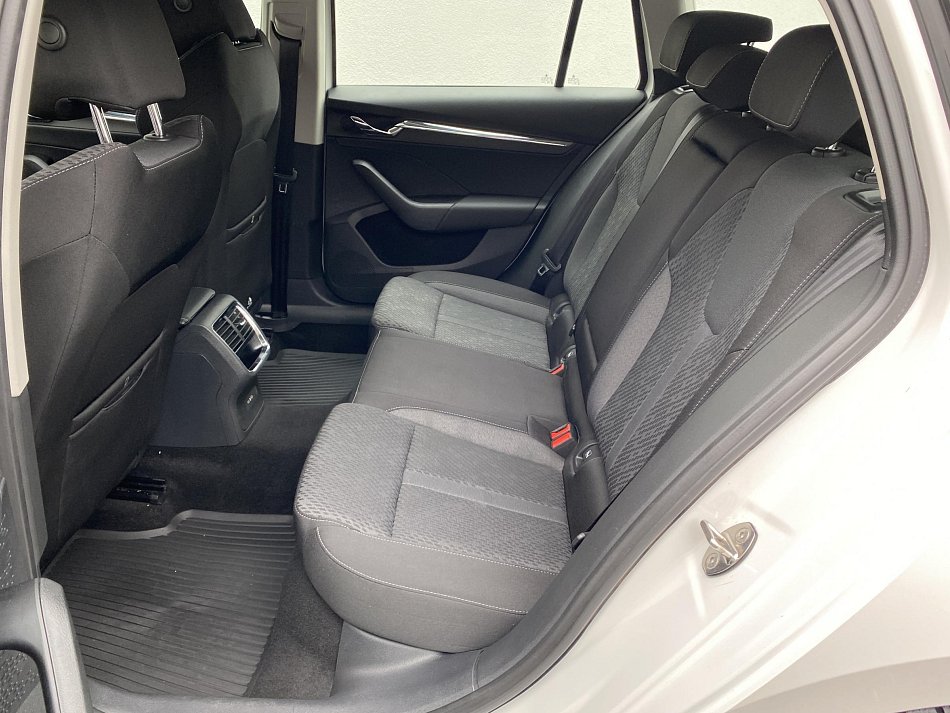 Škoda Octavia IV 1.5 TSi Style