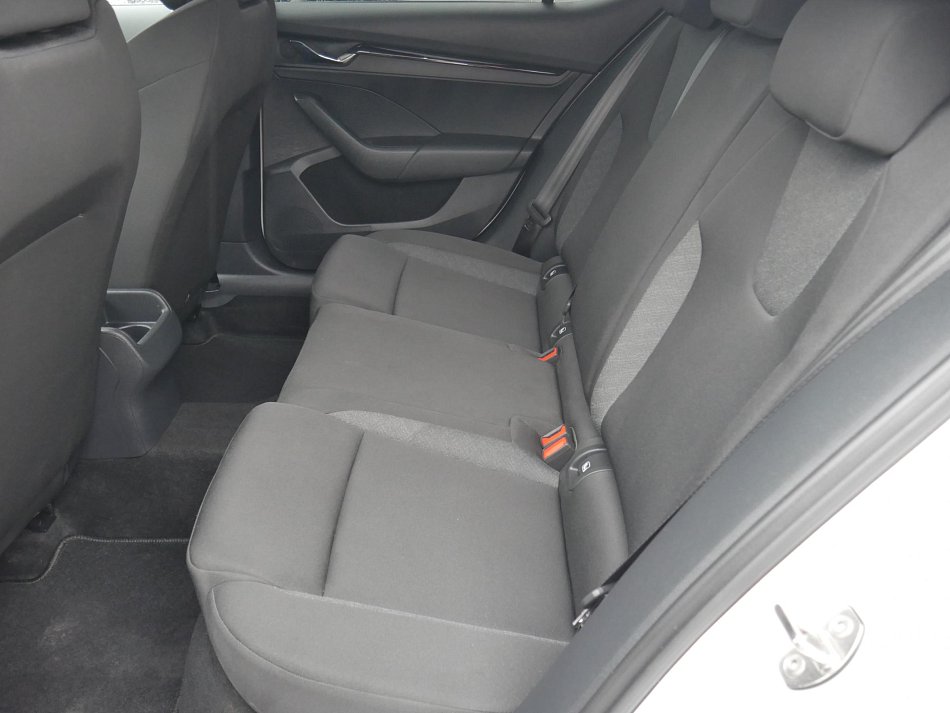 Škoda Octavia IV 2.0TDi Active