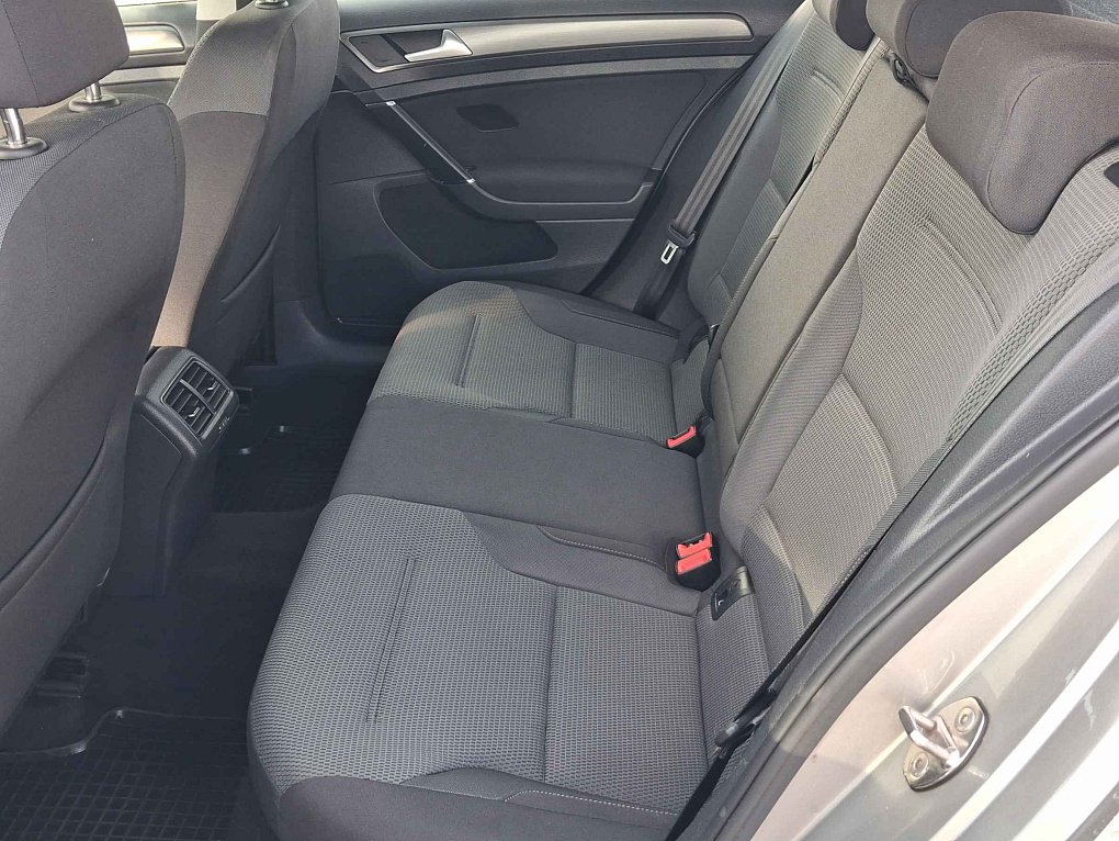 Volkswagen Golf 1.2 TSI 