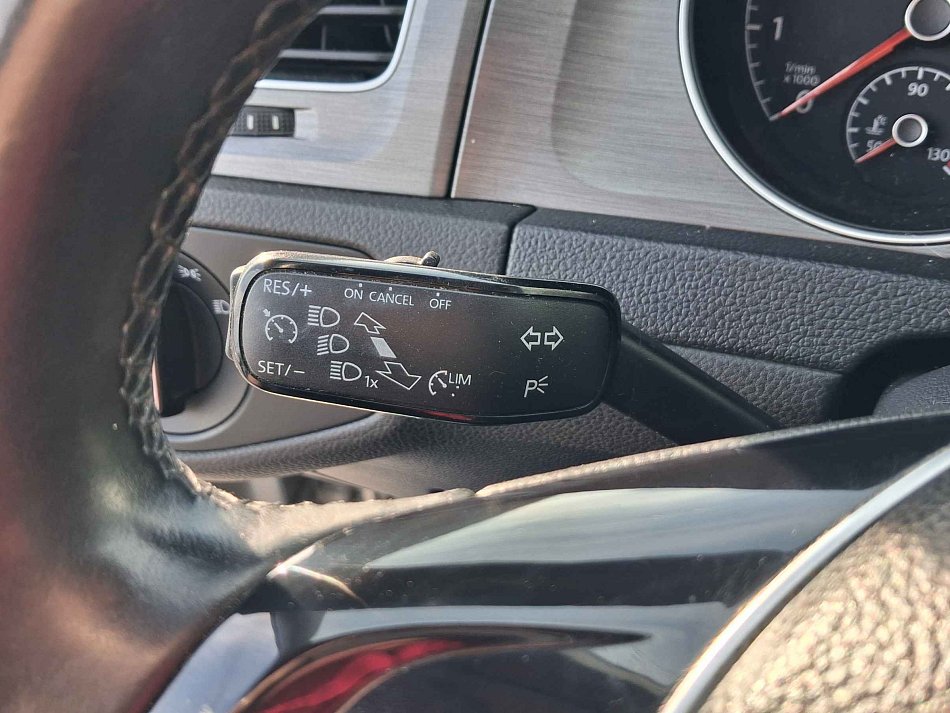 Volkswagen Golf 1.2 TSI 
